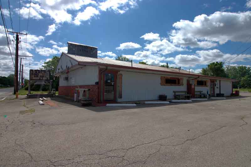 2221 E Jackson St, Muncie, IN 47302