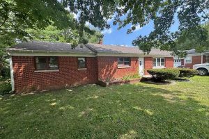 909 N Sadlier Dr, Indianapolis, IN 46219
