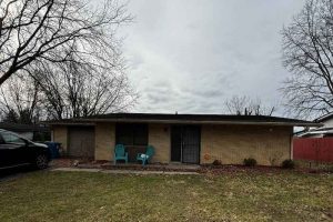 9331 Granville Ln, Indianapolis, IN 46229