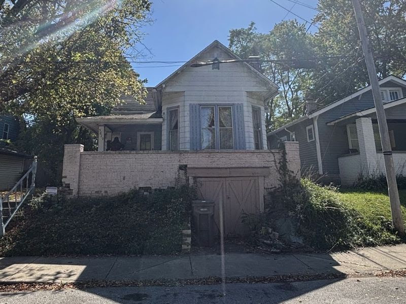 5829 E New York St, Indianapolis, IN 46219